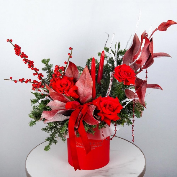 Rose Red 50 cm Ecuador - 7, Round flower box small , Oasis, Salal, Spruce branches (1pc.), Christmas decor (set), Candle, Artificial branch, Ribbon, Ilex