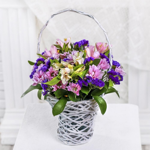 Bacardi Pink Spray Chrysanthemum - 3, Alstromeria white, soft pink - 3, Small Basket, Oasis, Blue Statice, Ruscus