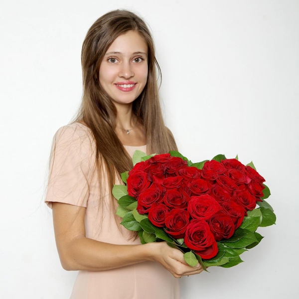 Red rose 50 cm - 33, Oasis Heart shape (40x40 cm), Salal