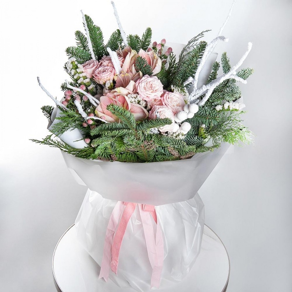 Pink amaryllis - 2, Peony sprayrose - 4, Spruce branches (1pc.), Hypericum, White statice, Thuja, Christmas decor (set), Artificial branch, Wrapping Paper