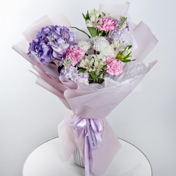 Blue/purple hydrangea - 1, Baltica White Spray Chrysanthemum - 1, Pink carnation - 5, Alstromeria white, soft pink - 4, Matthiola Lilac - 2, Wrapping Paper
