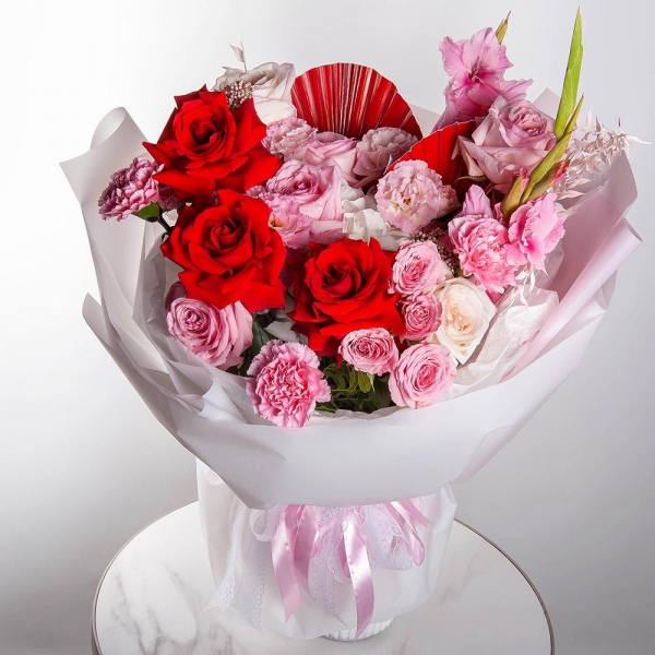 Pink Gladiolus - 2, Peony rose pink 'OHara' - 6, Red rose Nina 50 cm - 7,  White Hydrangea - 1, Pink Lisianthus (Eustoma) - 2, Bright pink spray rose mix, 50 cm - 2, Pink carnation - 11, Ozotamnus, Dried flowers decor, Wrapping Paper