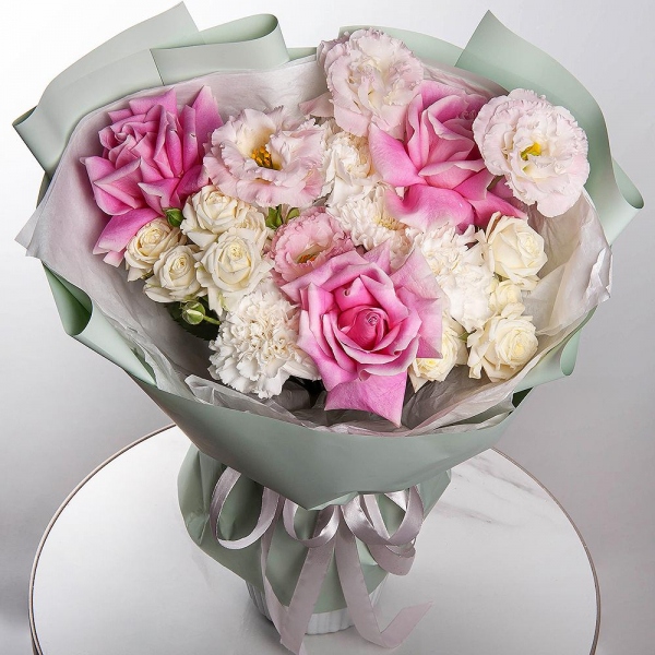 Rose Pink 50 cm Ecuador (Chelo, Hermosa, Novia, Titanik, Engagement, Pink Mondiale) - 5, Pink Lisianthus (Eustoma) - 2, Spray rose: white, cream, light pink 50 cm - 2, Carnation white, cream - 9, Baltica White Spray Chrysanthemum - 1, Wrapping Paper