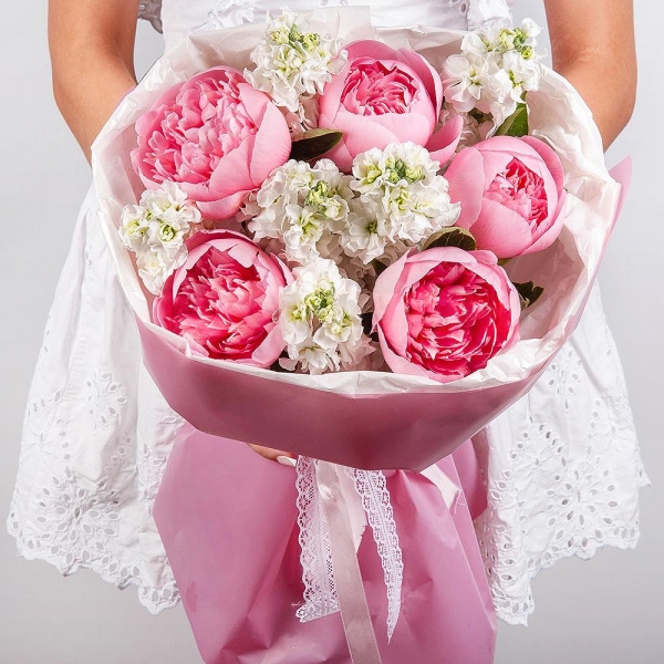 Peony pink - 5, White Matthiola - 12, Wrapping Paper