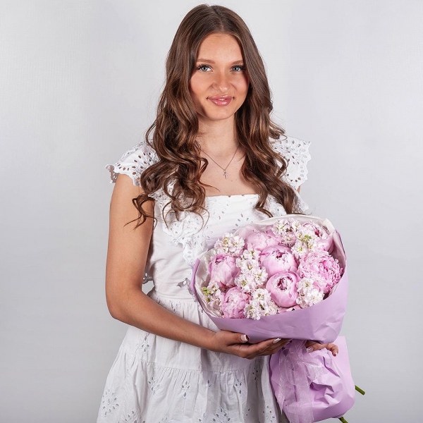 Peony pink - 7, White Matthiola - 18, Wrapping Paper