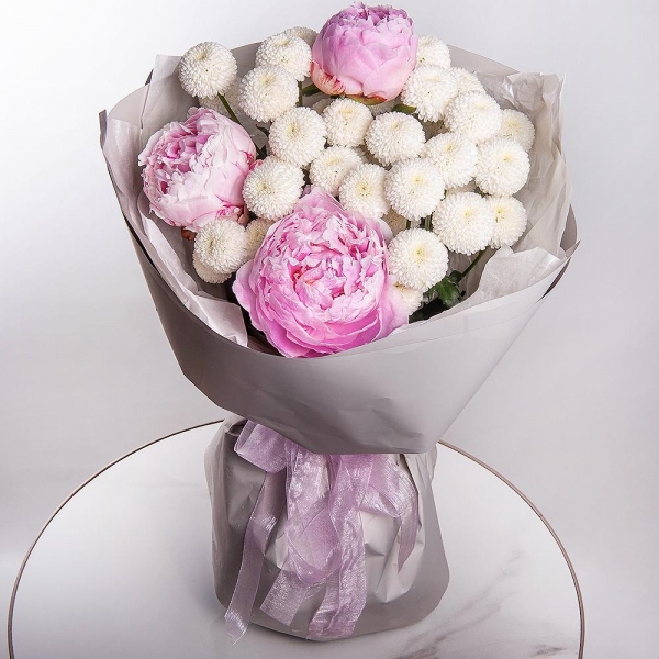 Peony pink - 3, Newton White Spray Chrysanthemum - 7, Wrapping Paper
