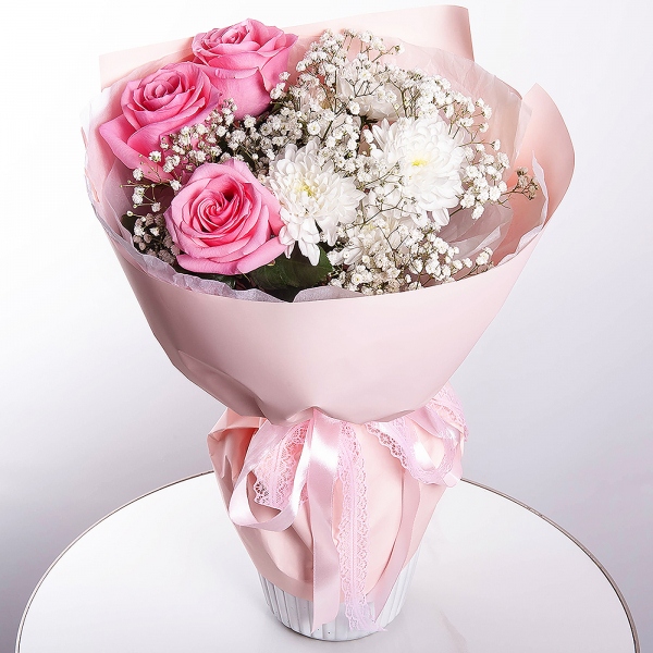 Rose Pink 50 cm Ecuador (Chelo, Hermosa, Novia, Titanik, Engagement, Pink Mondiale) - 5, Gypsophila - 3, Baltica White Spray Chrysanthemum - 1, Wrapping Paper