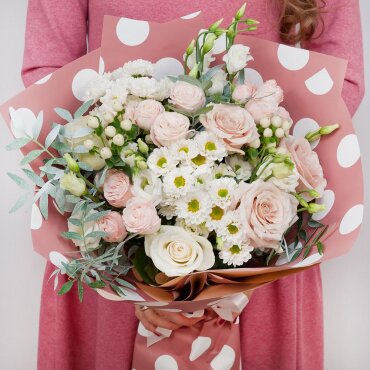 Santini White Spray Chrysanthemum - 3, Rose Powder 50 cm Ecuador (Quicksand, Menta) - 3, White rose 50 cm - 2, lisianthus - 2, Spray rose 50 cm (multiple small blooms on a stem) - 3, Hypericum, Pistachio, Ribbon, Wrapping Paper