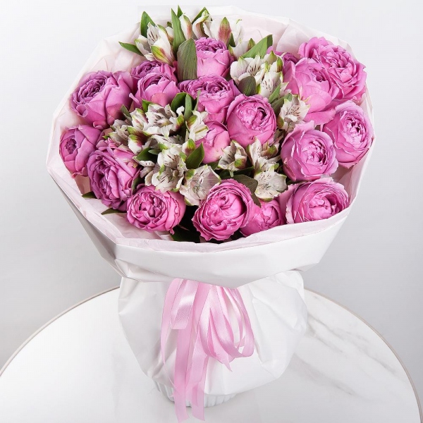 Peony sprayrose - 7, Alstromeria white, soft pink - 8, Wrapping Paper, Ribbon