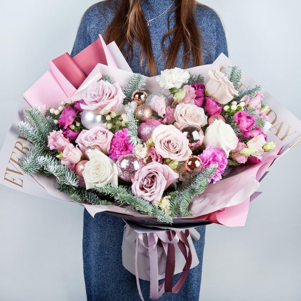 Pink rose 50 cm - 5, Rose Cream 50 cm - 4, White rose 50 cm - 3, Bright pink spray rose mix, 50 cm - 3, Carnation white, cream - 4, Pink Lisianthus (Eustoma) - 4, Pink carnation - 4, Hypericum, Spruce branches (1pc.), Christmas decor (set), Wrapping Paper