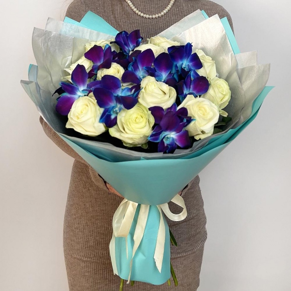 White rose 50 cm - 18, Orchid Dendrobium - 13, Flask for orchids, Wrapping Paper