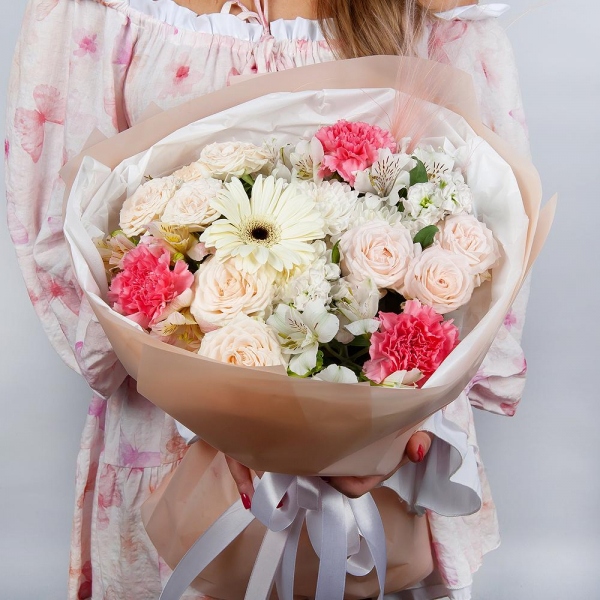 Baltica White Spray Chrysanthemum - 1, Peony sprayrose - 3, Pink carnation - 5, Alstromeria white, soft pink - 5, White Matthiola - 2, Gerbera white - 1, Dried flowers in assortment, Pistachio, Wrapping Paper